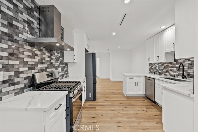13817 Bromwich Street, Arleta CA: https://media.crmls.org/medias/d32aa317-9c4d-44f9-bbee-8fce9380e539.jpg