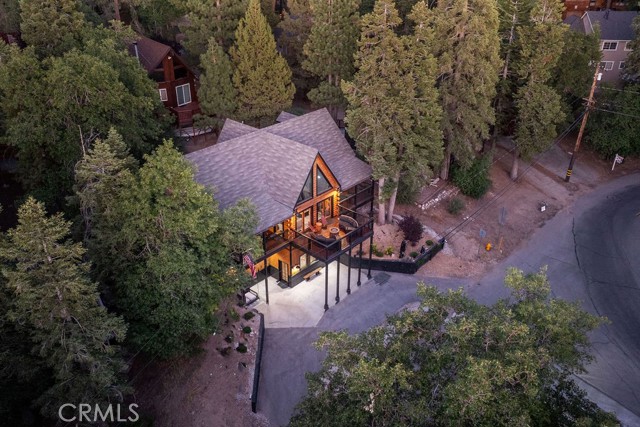 893 Silver Tip Drive, Big Bear CA: https://media.crmls.org/medias/d32ab90c-1bf9-4b84-b048-29d80c5857f4.jpg