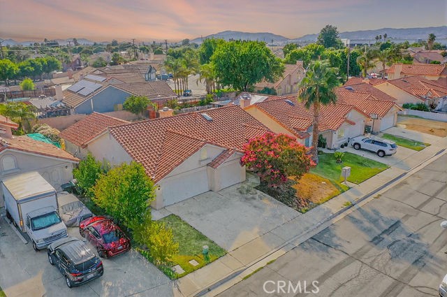 2121 Begonia Court, Hemet CA: https://media.crmls.org/medias/d32ad16a-46d4-4dee-82df-3e811d6a8805.jpg
