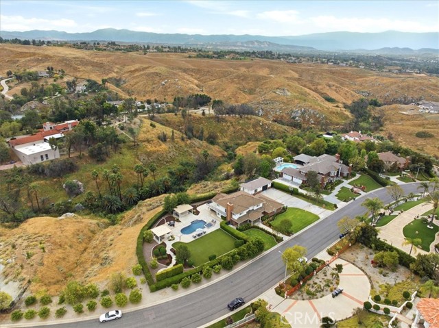 Detail Gallery Image 10 of 75 For 1956 Middle Creek, Riverside,  CA 92506 - 5 Beds | 4/1 Baths