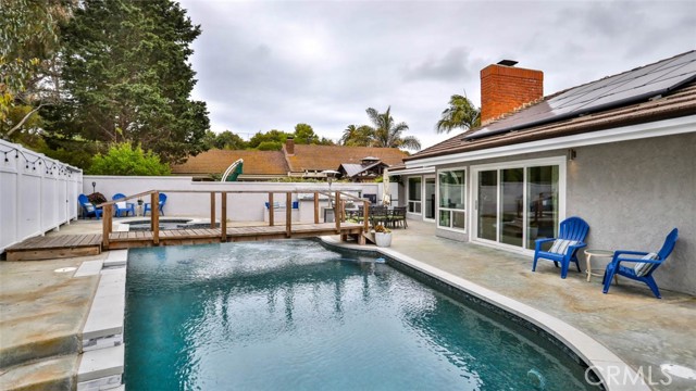 204 Calle Del Juego, San Clemente CA: https://media.crmls.org/medias/d32c25e2-36da-4e52-8a79-0d4361e73692.jpg