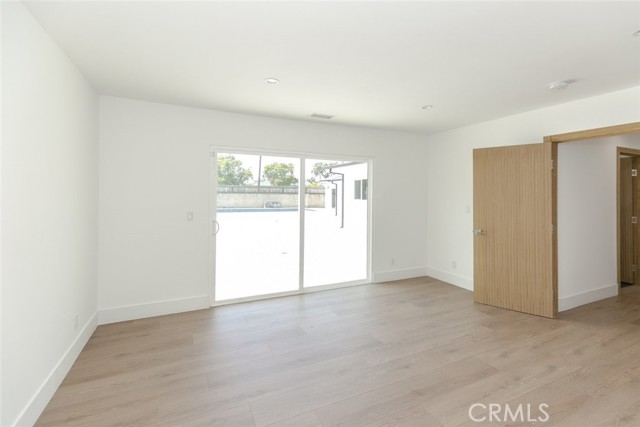 Detail Gallery Image 31 of 33 For 18856 Calvert St, Reseda,  CA 91335 - 3 Beds | 2/1 Baths
