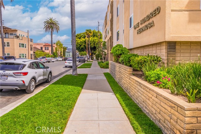 Detail Gallery Image 38 of 46 For 100 Hermosa Ave 2c,  Long Beach,  CA 90802 - 2 Beds | 2 Baths