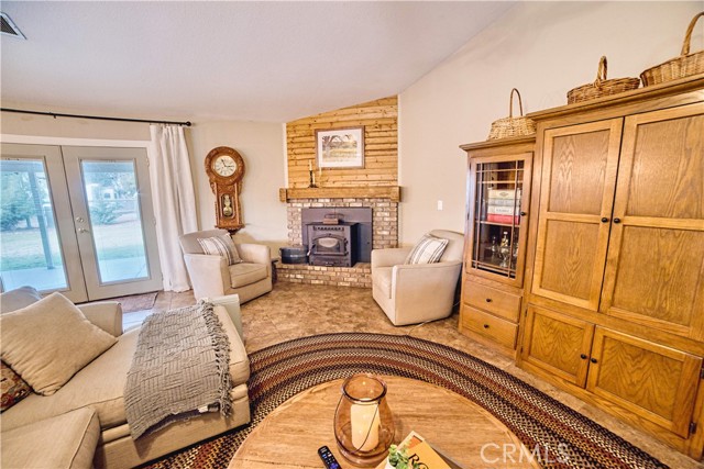 Detail Gallery Image 11 of 32 For 22052 Melrose Ct, Madera,  CA 93638 - 3 Beds | 2/1 Baths