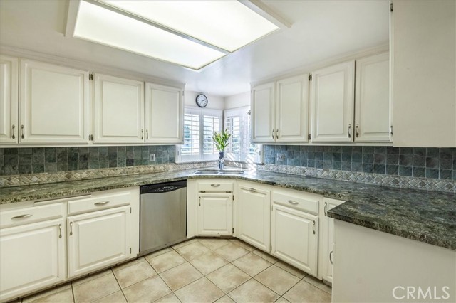 3616 Elm Avenue, Manhattan Beach, California 90266, 3 Bedrooms Bedrooms, ,2 BathroomsBathrooms,Residential,Sold,Elm,SB22239127