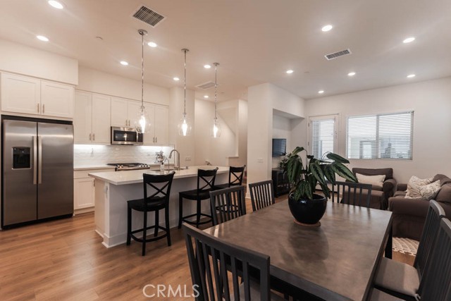 Detail Gallery Image 9 of 34 For 1682 Lexington Ln, San Pedro,  CA 90732 - 3 Beds | 2/2 Baths