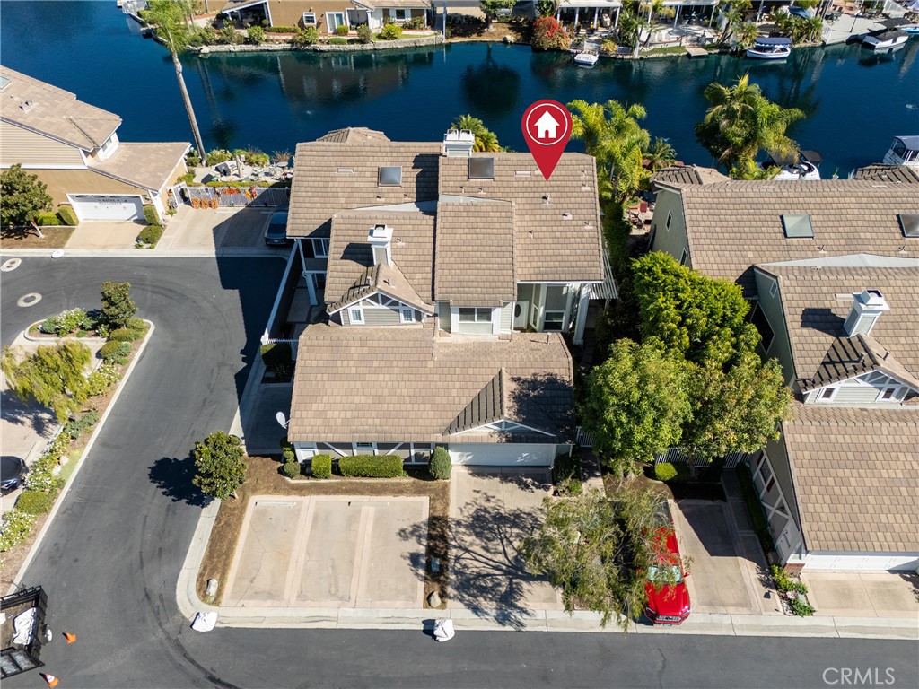 D3322baa 955d 4c93 9d29 3cb9b4e17f7d