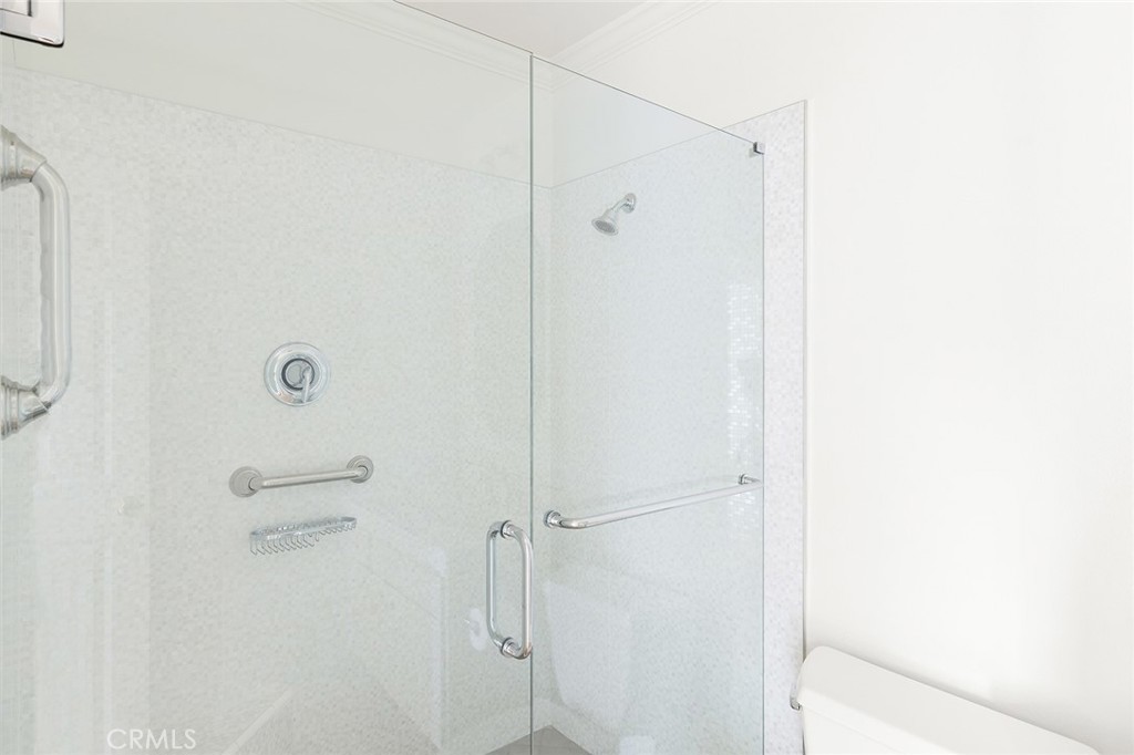 D33260e5 9661 450b 89a9 D9765ce32ba0