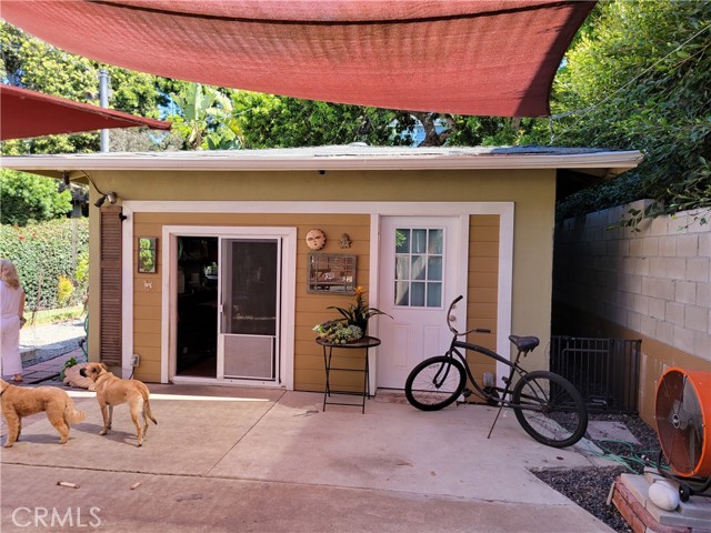 Manhattan Beach largest Dog house & storage room.