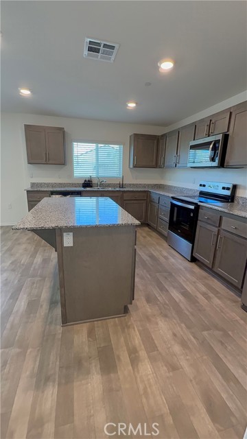 Detail Gallery Image 7 of 36 For 479 Hollyhock Cir, San Jacinto,  CA 92582 - 3 Beds | 2/1 Baths