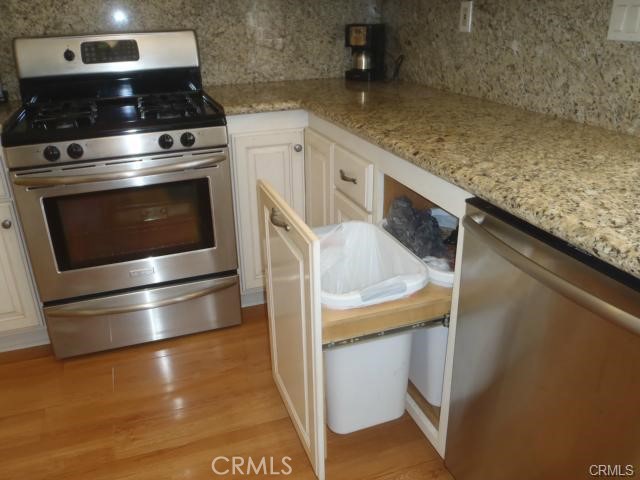11459 Shippigan Way, Cypress CA: https://media.crmls.org/medias/d333778d-041d-4fee-82b6-c04ec5991bd4.jpg