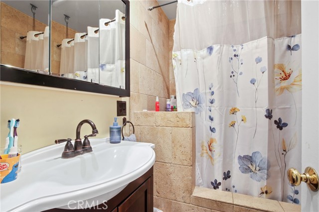 10301 Rhiems Road, Anaheim CA: https://media.crmls.org/medias/d333849e-ef5b-440c-a2ea-b1ef1b0fb3ac.jpg