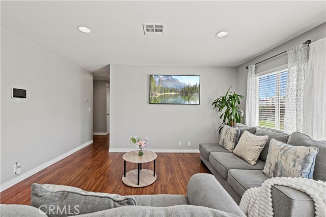 Detail Gallery Image 7 of 44 For 45423 Sancroft Ave, Lancaster,  CA 93535 - 4 Beds | 2 Baths