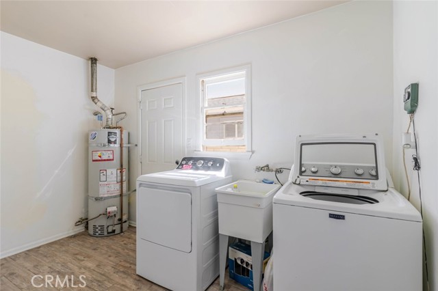 Detail Gallery Image 16 of 41 For 44632 Fern Ave, Lancaster,  CA 93534 - 5 Beds | 3 Baths