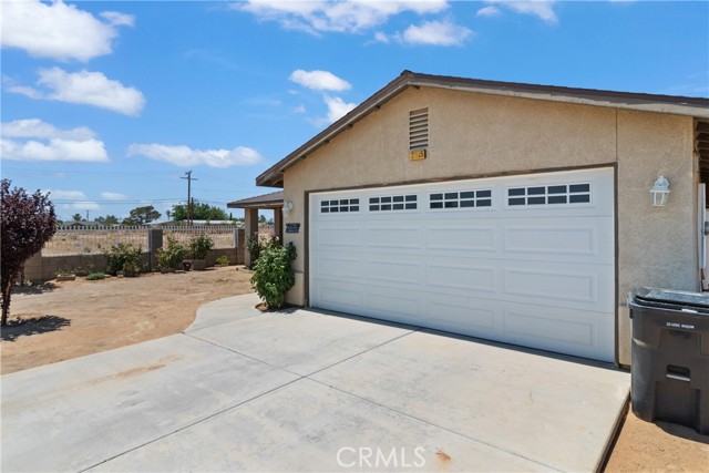 Detail Gallery Image 2 of 30 For 21025 Orchid Dr, California City,  CA 93505 - 3 Beds | 2 Baths