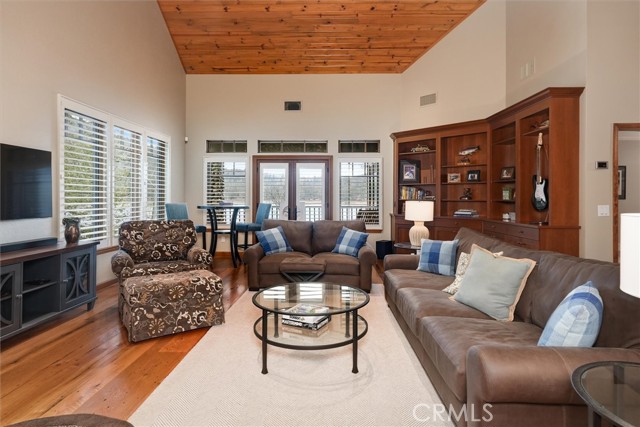 Detail Gallery Image 8 of 75 For 39290 Point, Bass Lake,  CA 93604 - 4 Beds | 5 Baths