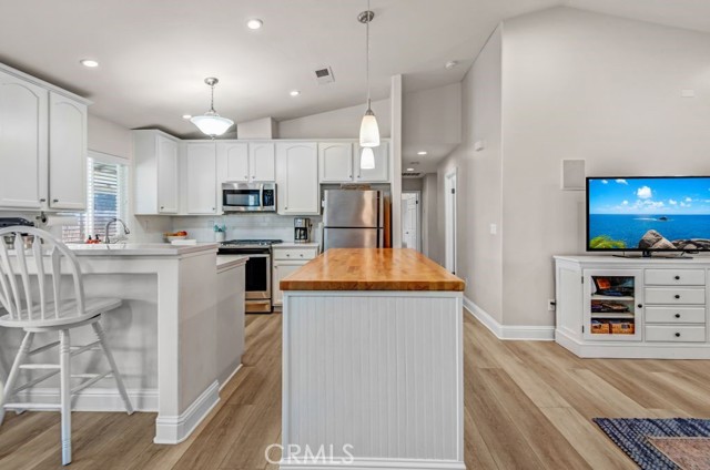 Detail Gallery Image 9 of 28 For 5614 Windward Bay Ct, Bakersfield,  CA 93312 - 3 Beds | 2 Baths