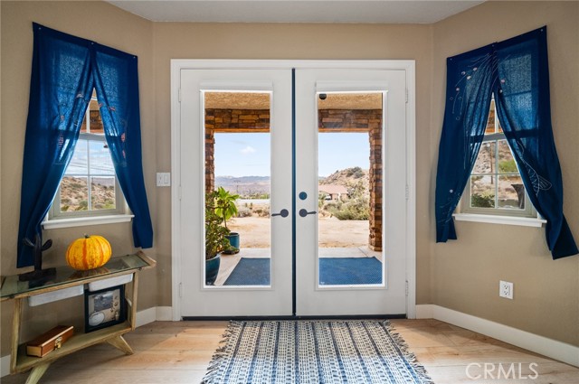 Detail Gallery Image 10 of 75 For 6140 Farrelo Rd, Yucca Valley,  CA 92284 - 3 Beds | 2 Baths