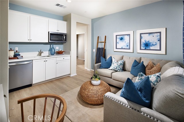 Detail Gallery Image 17 of 18 For 2018 Giovanna St, Perris,  CA 92571 - 4 Beds | 3/1 Baths