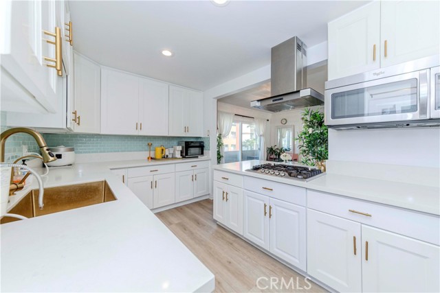 Detail Gallery Image 18 of 32 For 358 S Gramercy Pl #201,  Los Angeles,  CA 90020 - 2 Beds | 2 Baths