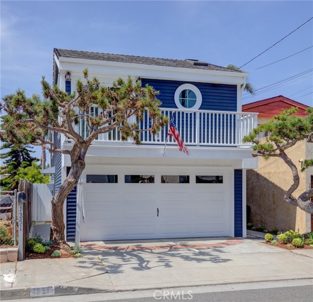 1251 7th Place, Hermosa Beach, California 90254, 3 Bedrooms Bedrooms, ,2 BathroomsBathrooms,For Rent,7th,SB21181333