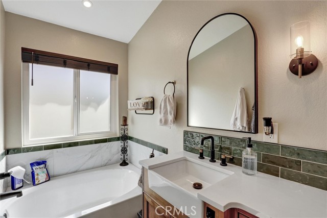 Detail Gallery Image 24 of 37 For 2000 San Antonio Dr, Corona, Corona,  CA 92882 - 3 Beds | 2/1 Baths