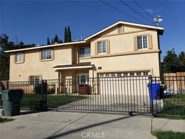 32544 Avenue D Yucaipa, California Stop the Car honey This is the property I would love to live in, it's Really nice front Yard and entrance Iron gated, Two Stories and so conveniently located Close to the Blvd for easy access to transportation, Food Stores, Banks, clinics and many restaurants close by along with gas stations and the freeway, Close to the Redlands University