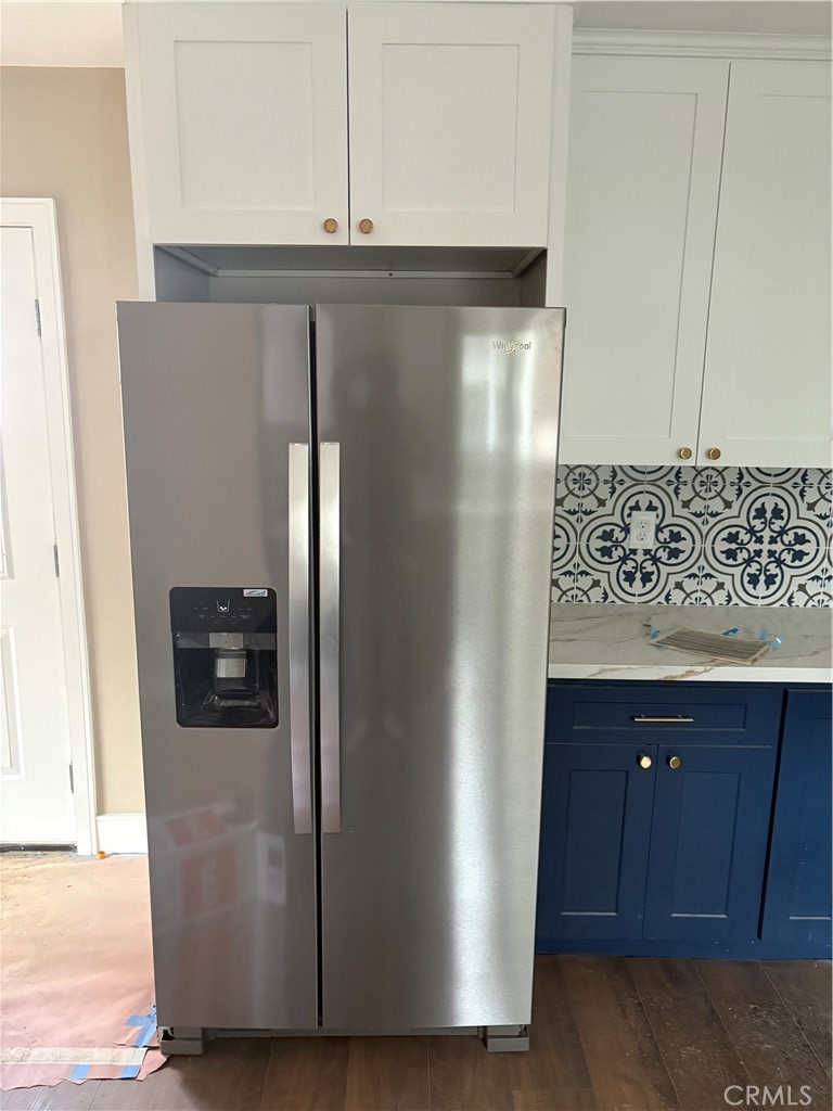 https://media.crmls.org/medias/d33ab3bf-f567-4a80-b820-78d9dfb6d743.jpg?preset=X-Large