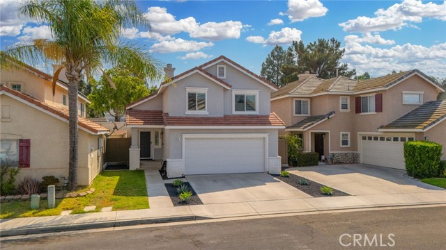 Detail Gallery Image 2 of 59 For 823 Pathfinder Way, Corona,  CA 92878 - 3 Beds | 2/1 Baths