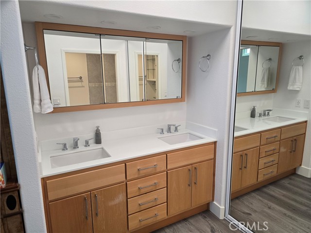 2524 Elden Avenue, Costa Mesa CA: https://media.crmls.org/medias/d33ab593-e601-49d5-afd6-db59825ab4bc.jpg