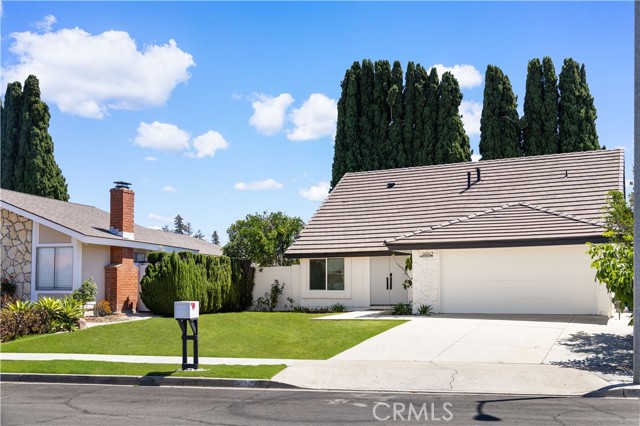 14942 Dahlquist Road, Irvine CA: https://media.crmls.org/medias/d33acfb6-8a93-42d2-887c-f1788f2d626a.jpg