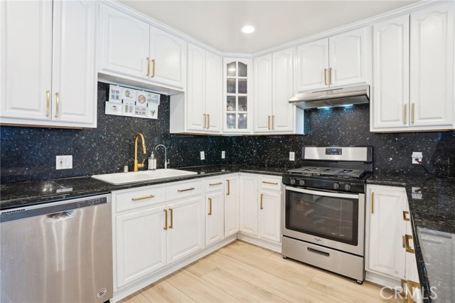 1721 S 3rd Avenue, Arcadia CA: https://media.crmls.org/medias/d33ad5a8-4999-482b-b139-6b7f6aba671d.jpg