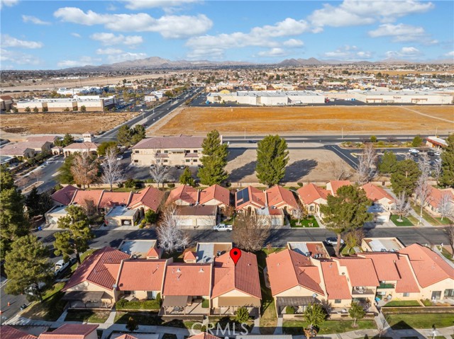 Detail Gallery Image 6 of 28 For 19033 Elm Dr, Apple Valley,  CA 92308 - 2 Beds | 2 Baths