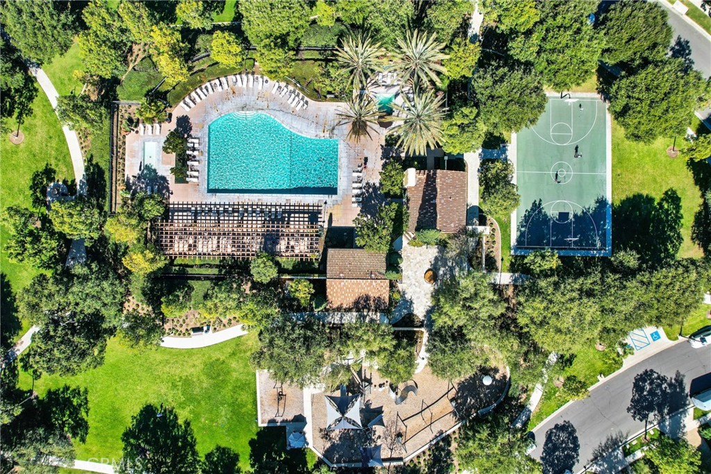 https://media.crmls.org/medias/d33cb645-06f2-46ea-a872-e1085d340e76.jpg?preset=X-Large