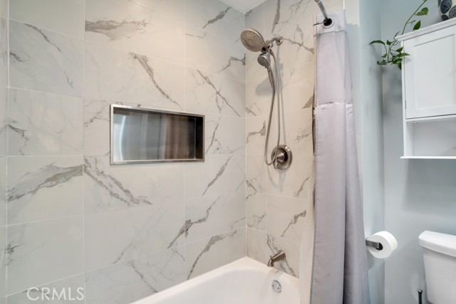 Detail Gallery Image 13 of 26 For 13678 Marchant Ave, Sylmar,  CA 91342 - 3 Beds | 2 Baths