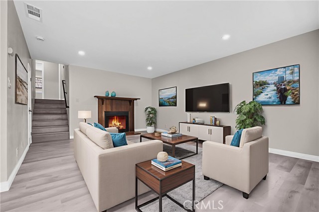 Detail Gallery Image 4 of 6 For 230 N Nicholson Ave #C,  Monterey Park,  CA 91755 - 3 Beds | 2 Baths