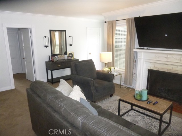 Detail Gallery Image 7 of 45 For 1747 Valencia Ave, San Bernardino,  CA 92404 - 3 Beds | 2 Baths