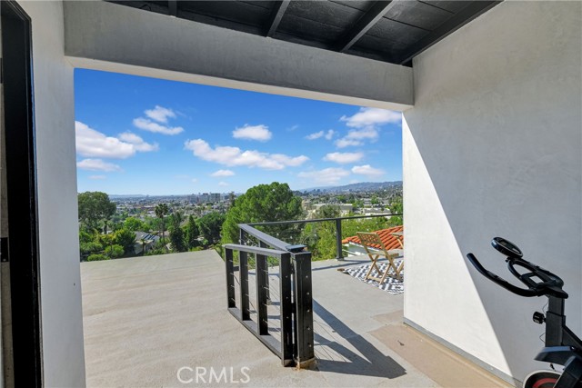 1923 HOLLYVISTA, Los Angeles CA: https://media.crmls.org/medias/d33ee14f-e589-4165-83e3-28aca465987a.jpg