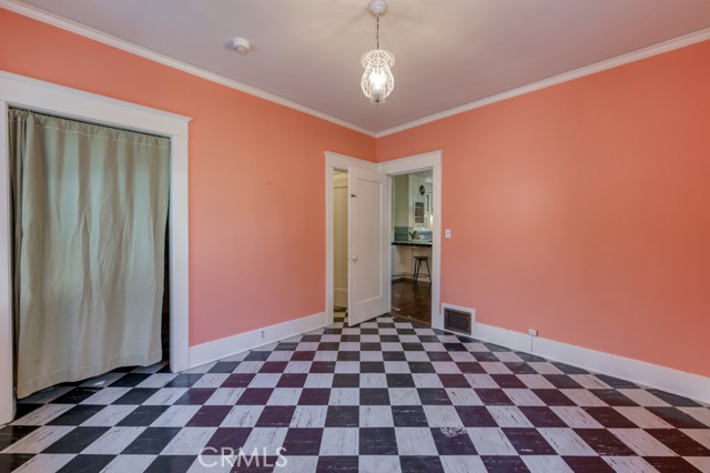 Detail Gallery Image 28 of 66 For 605 E Home Ave, Fresno,  CA 93728 - 5 Beds | 4/1 Baths