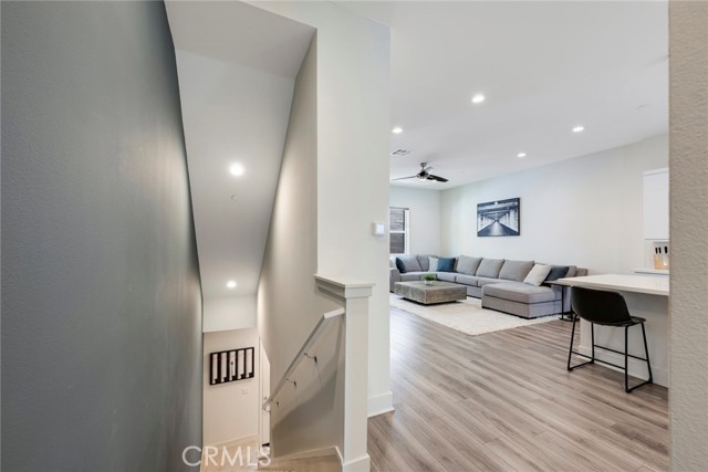 Detail Gallery Image 14 of 48 For 987 E Mason Ln #130,  Anaheim,  CA 92805 - 4 Beds | 3/1 Baths