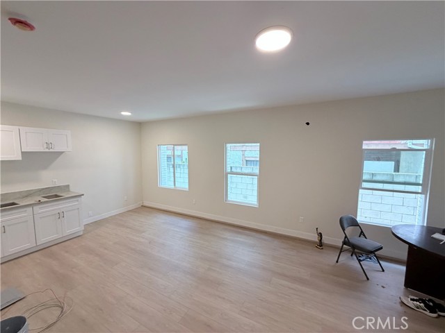 Detail Gallery Image 8 of 9 For 125 W Chestnut St #108,  Glendale,  CA 91204 - 0 Beds | 1 Baths