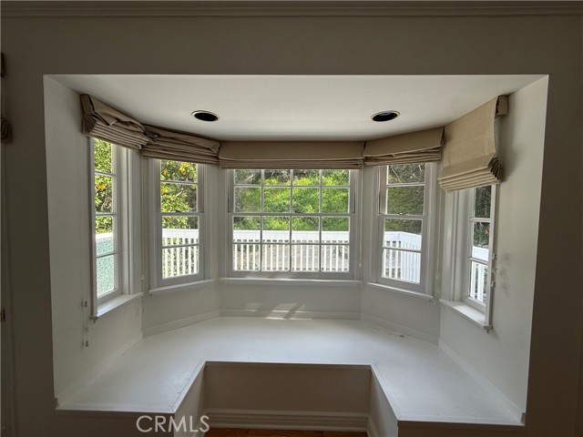 Detail Gallery Image 33 of 38 For 3826 Dixie Canyon, Sherman Oaks,  CA 91423 - 3 Beds | 3 Baths