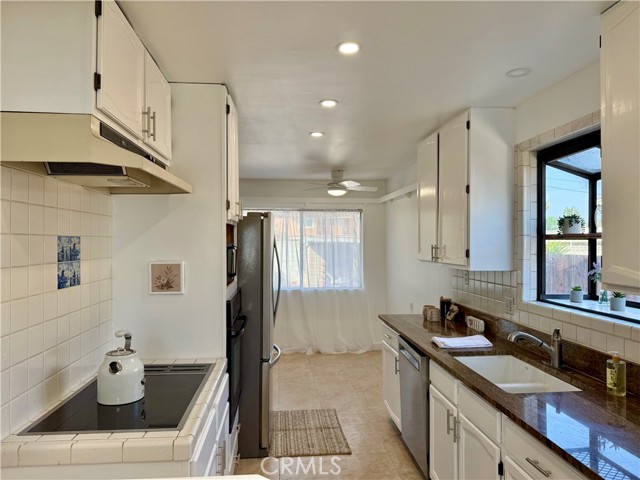 14518 Rimgate Drive, Whittier CA: https://media.crmls.org/medias/d342d211-a4e7-497a-a5d0-3304fd352c21.jpg