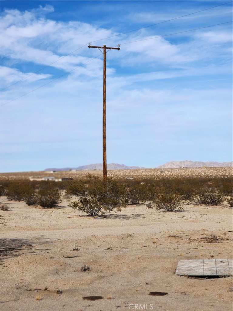 https://media.crmls.org/medias/d34323ad-1046-476a-ae77-5859ec6dd9cd.jpg?preset=X-Large