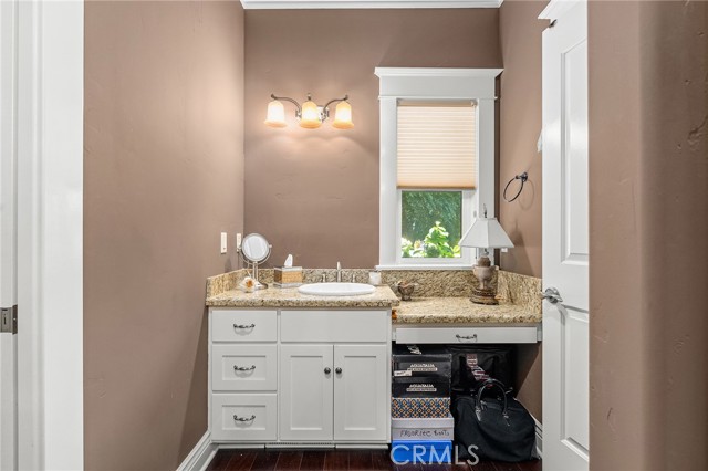 2176 Bidwell Avenue, Chico CA: https://media.crmls.org/medias/d343eb85-ebd4-4bf0-bb1b-1a64a7404fdc.jpg