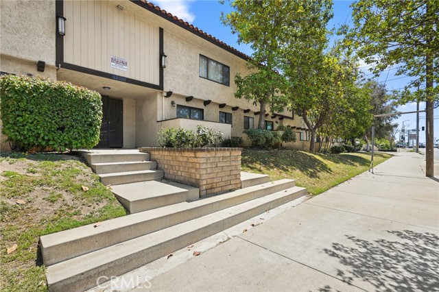 Detail Gallery Image 2 of 38 For 13540 Hubbard St #21,  Sylmar,  CA 91342 - 2 Beds | 1/1 Baths