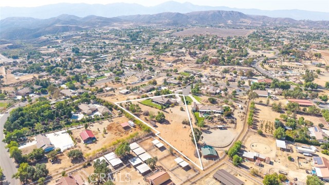 Detail Gallery Image 37 of 46 For 17920 Pony Butte Ct, Perris,  CA 92570 - 4 Beds | 2/1 Baths