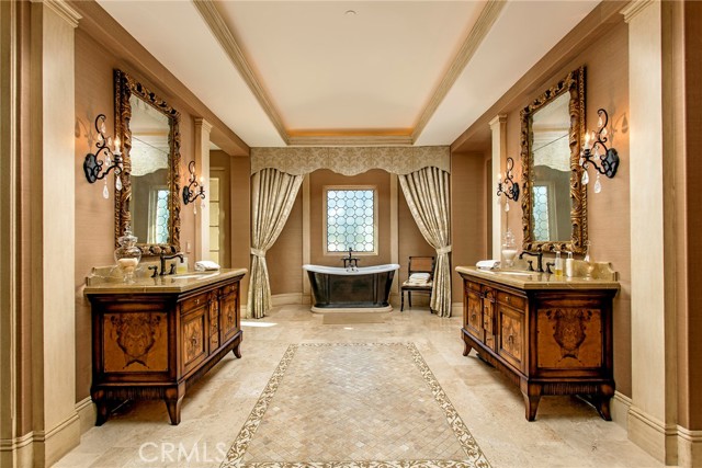 Detail Gallery Image 21 of 31 For 10 Fairway Point, Newport Coast,  CA 92657 - 6 Beds | 7/2 Baths