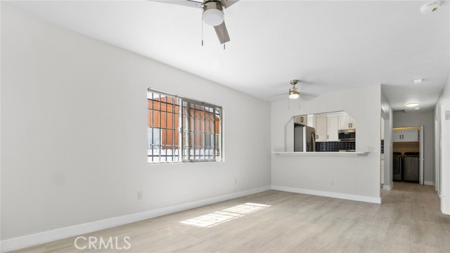 Detail Gallery Image 6 of 56 For 413 E 81st St, Los Angeles,  CA 90003 - 7 Beds | 6 Baths