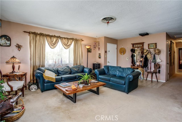 Detail Gallery Image 9 of 63 For 5407 Paradise View Rd, Yucca Valley,  CA 92284 - 3 Beds | 2 Baths